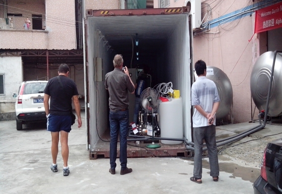 Installation mobile de désalinisation d'eau de mer en conteneurs