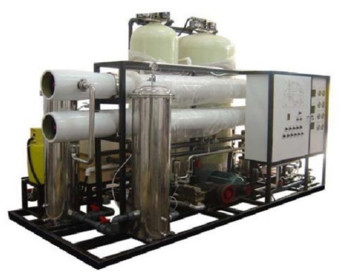 Mini usine solaire mobile de dessalement d'eau RO