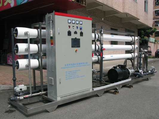 Installation de dessalement mobile, appareil de dessalement d'eau