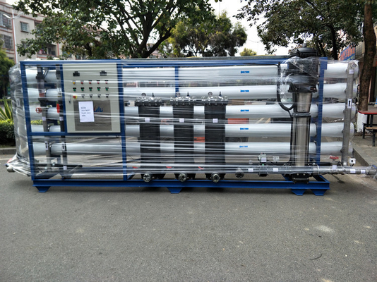 RO Unité de système d'eau électronique solaire Unité de dessalement de l'eau pour bateaux