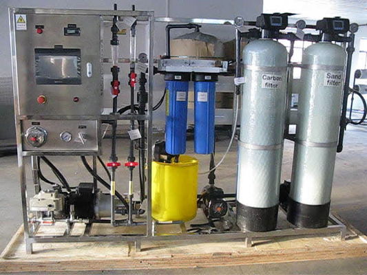 Purification solaire d'eau salée, eau de mer de dessalement, usine de RO d'eau de mer