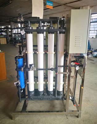 système d'osmose d'inversion ultra pur de membrane d'ultra-filtration 0.75KW 2TPH