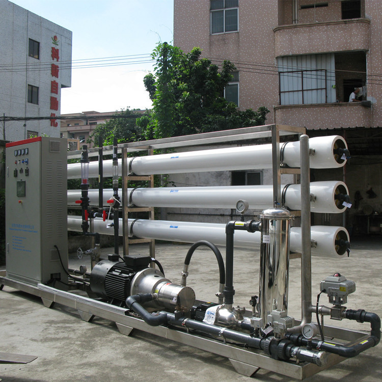 Conversion de l'eau de mer salée en eau douce Conversion de l'eau de mer en eau potable Désalination pour l'eau potable
